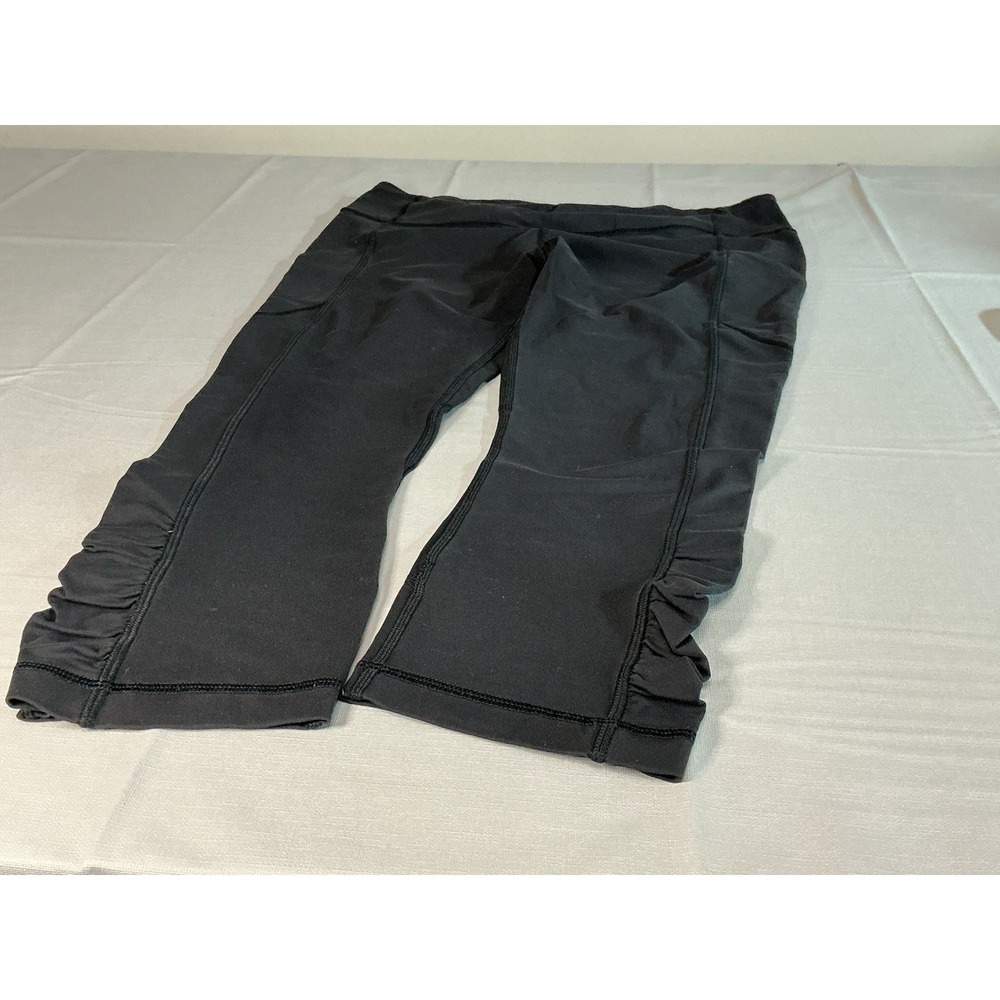 Lululemon Black Crop Leggings Womens Size 12 Ruched Yoga Capri Pockets